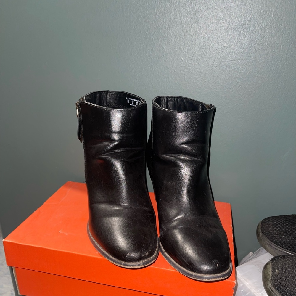 Women's Classic Black Ankle Boots